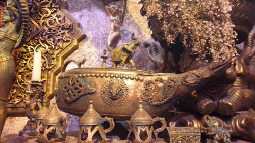 Так же на 1 этаже расположена лаборатория господина хеленверкоффа, который по легенде жил в этом особняке после целибеевой. 03