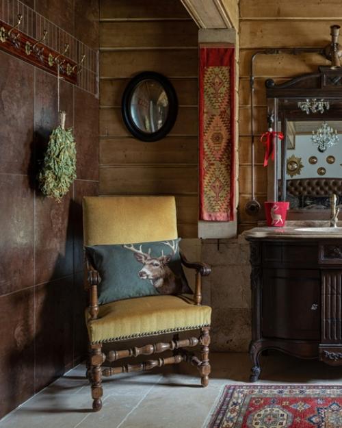 Дом на КЛЯЗЬМЕ. Чтобы создать в этом доме уют, дизайнер Татьяна Ильина боролась за любовь - любовь к французскому антиквариату. 07