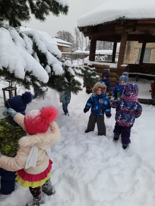 Новый год - чудесный праздник, пронизанный волшебством и ожиданием счастья. 02