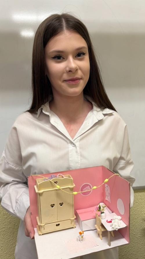 На уроках труда самые актуальные и интересные практические работы, например, румбоксы. 04