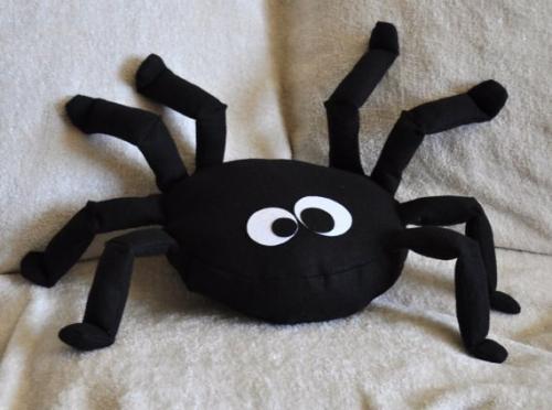 Простые в исполнении подушки будут радовать вас и ваших детей. 04