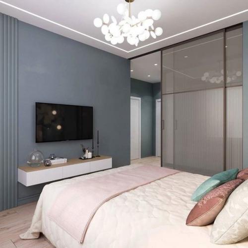 Нежнейшее сочетание цветов в спальне, к которой прилагается ванная комната. 02