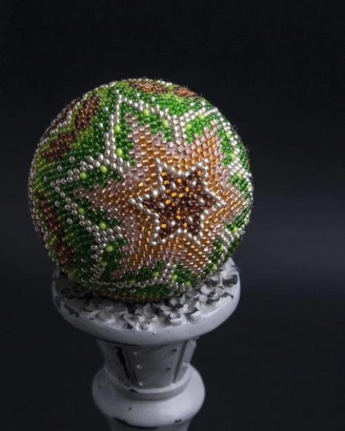 Автор Miraclestudio_Samara шарик - только на ёлку? 05