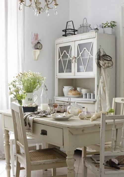 Белая кухня в стиле кантри. 07