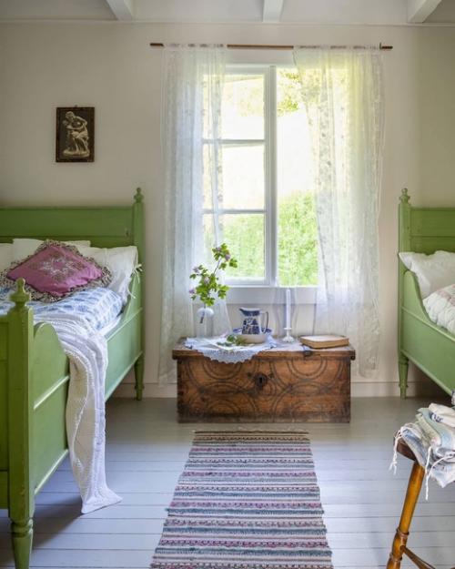 Уютный традиционный коттедж на берегу фьорда в Норвегии. 08