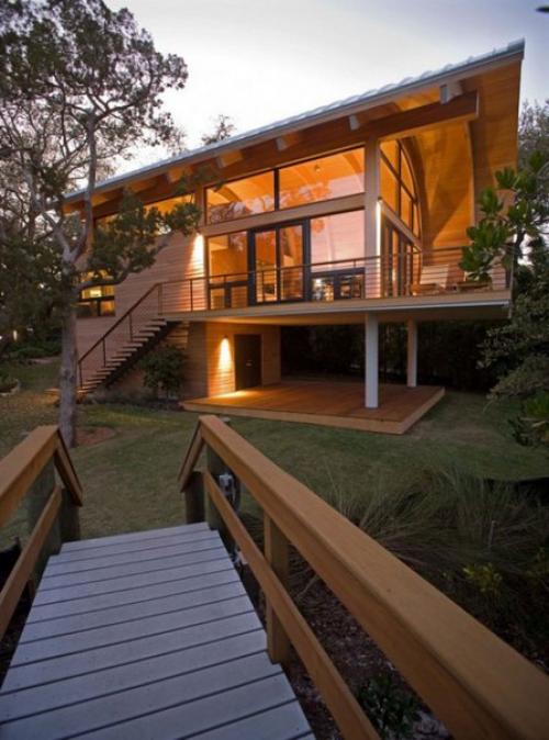 Этот оригинальный дом был спроектирован и создан компанией Totems Architecture. 02