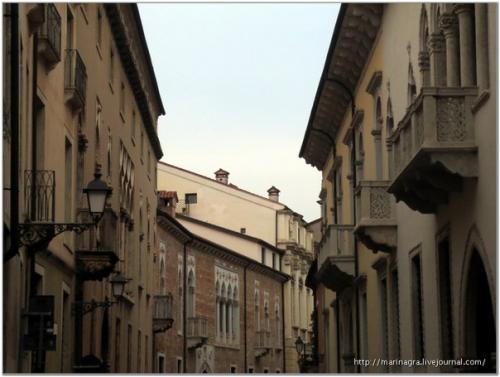 Виченца (Vicenza).  Виченца - крупный город в итальянском регионе венето, центр одноименной провинции. 02