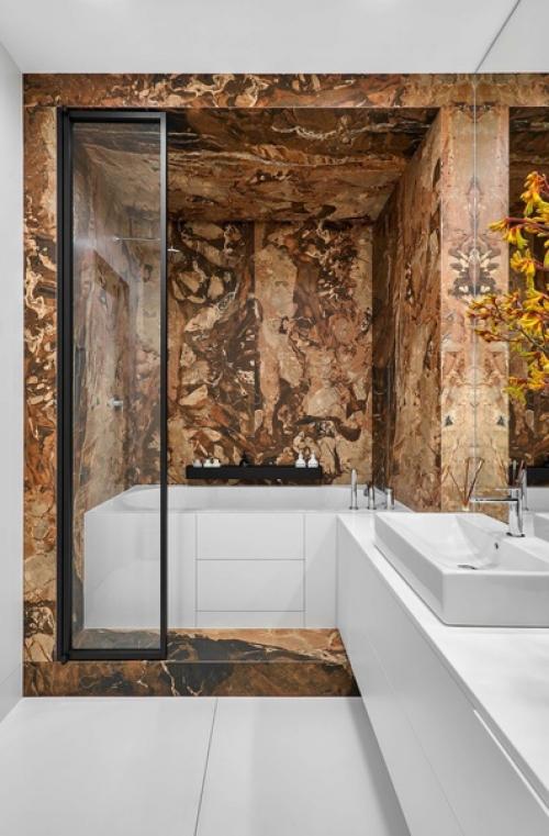 Эффектный микс: как дизайнеры подружили минимализм и классику на 130 м. 08