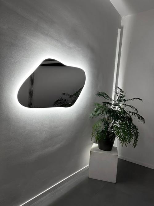 Зеркало мембрана с подсветкой - это интересное и стильное решение для интерьера. 02