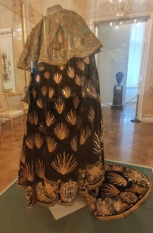 В главном штабе иду к музею гвардии, что на 3 этаже. 05