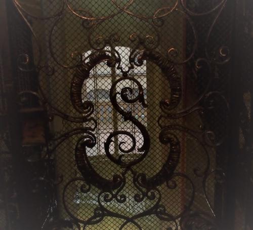 До бесёды 3 дня) и мы хотим немного рассказать об особенном месте, где она будет проходить. 03