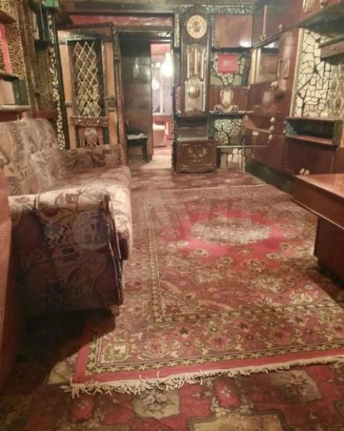 Немного эксклюзивчика.  Сложно описать словами интерьер этой квартиры. 04