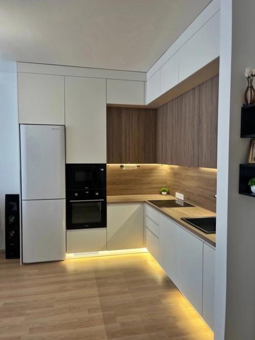 Она так и светится! 01