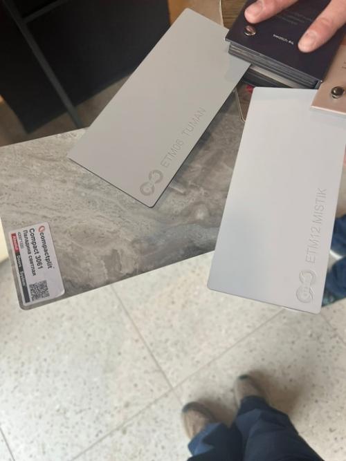 В современном интерьере серый цвет синонимом универсальности стал. 08