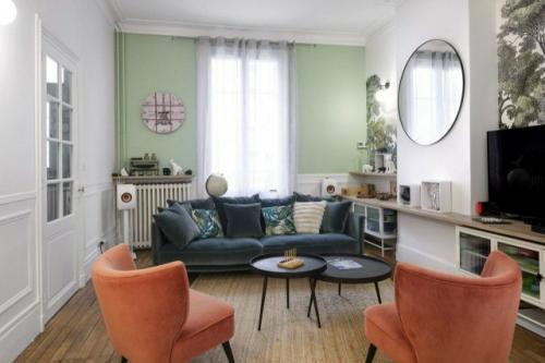 Гостиная и столовая с художественными акцентами. 04 Гостиная и столовая с художественными акцентами. 04