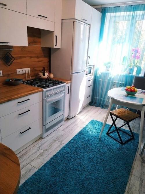 Мама после смерти бабушки совсем зачахла, даже готовить перестала. 01