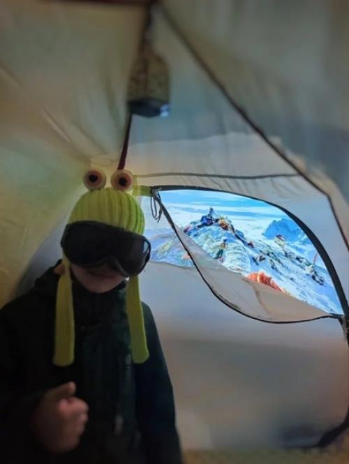 Певица Максим потихоньку оправилась после аварии, сейчас её уже лучше. 04