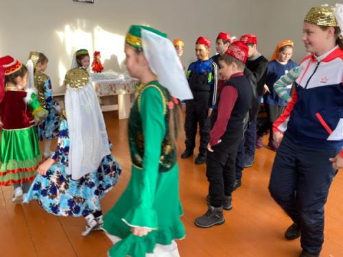 Гости редутово - школьники поселка новоукраинский. 06