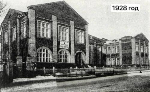 В 1927 году на восточной рабочей окраине Москвы открылась поликлиника - амбулатория 10-летия октября.  