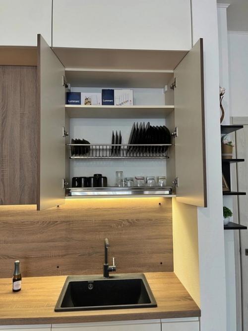 Она так и светится! 05