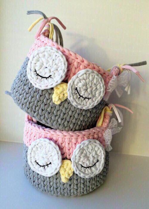 Корзинки из трикотажной пряжи сами по себе - стильный и в то же время уютный подарок ручной работы. 03