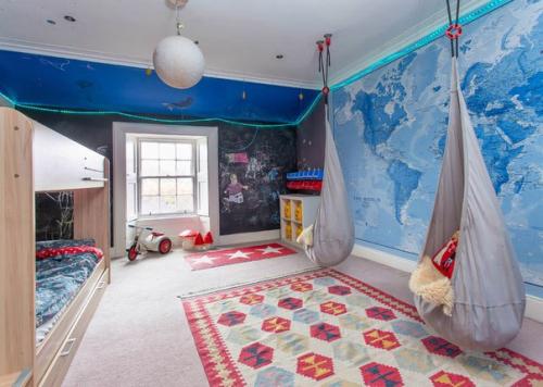 Карта мира в интерьере. 04