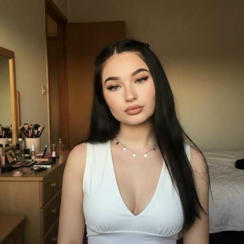 Промпт: не меняя внешности.
