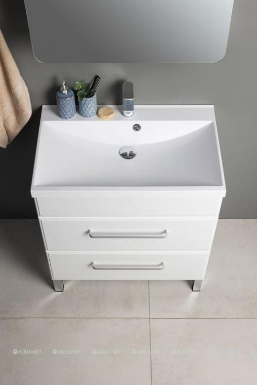 Белая мебель - это универсальная классика, которая освежает интерьер и делает пространство визуально легче. 01