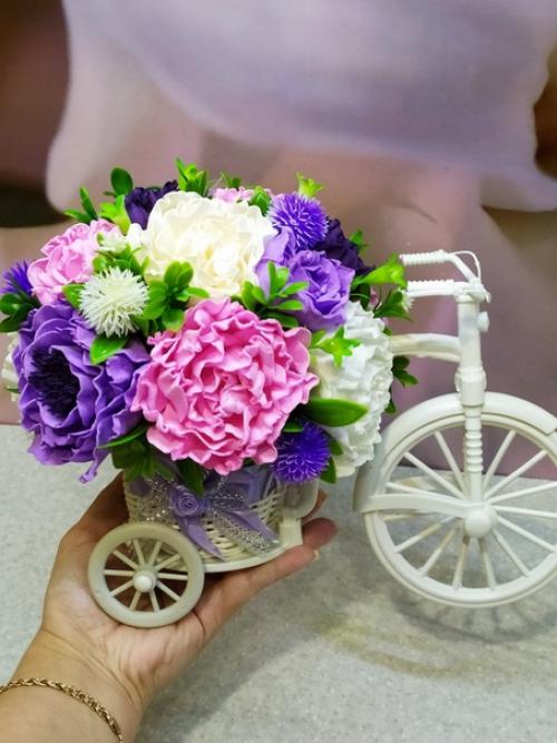 Фиолетовый цвет символизирует вдохновение, мудрость, власть, благородство. 05