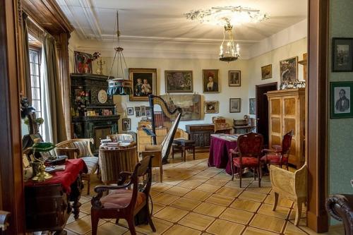 Вчера побывали на творческом вечере нашей удивительной Анны али в музее - квартире Л. Н. Бенуа. 01