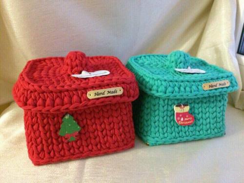Корзинки из трикотажной пряжи сами по себе - стильный и в то же время уютный подарок ручной работы. 07
