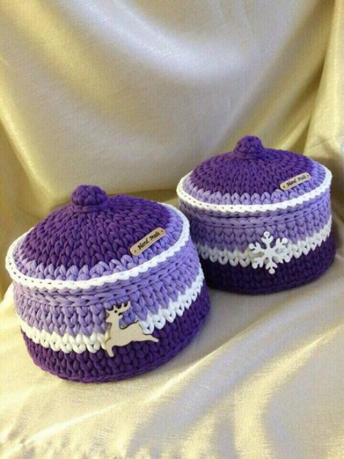 Корзинки из трикотажной пряжи сами по себе - стильный и в то же время уютный подарок ручной работы. 08