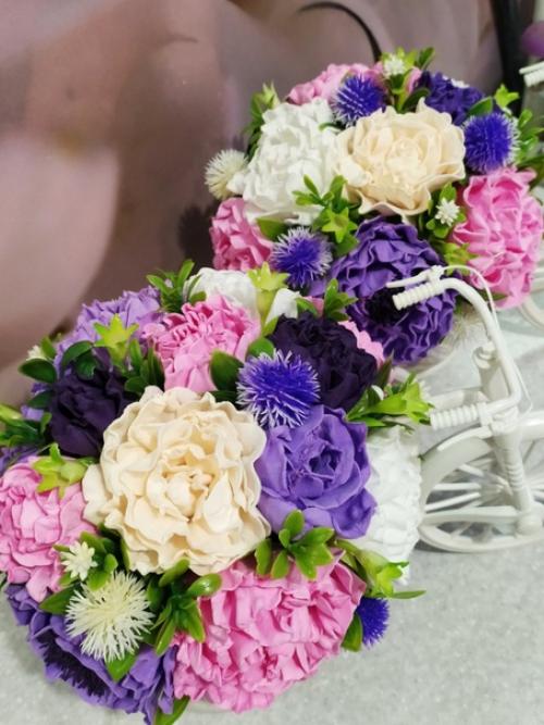 Фиолетовый цвет символизирует вдохновение, мудрость, власть, благородство. 01