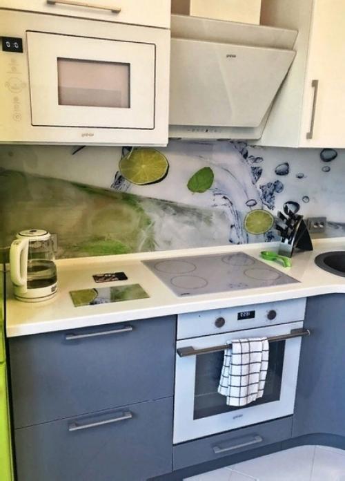 Когда решили обновить свою кухню, точно знали, что она должна быть удобной, функциональной и нескучной. 01