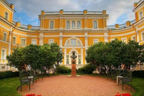 Маршрут по местам съемок сериала Война и мир в Петербурге. 07