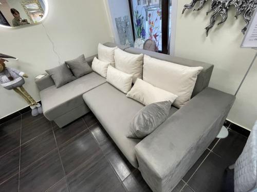 Великолепный угловой диван - всегда актуальная классика. 03