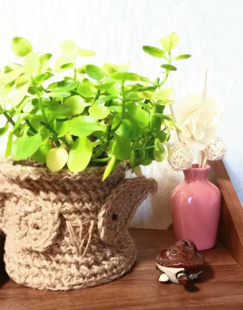 Изделия из джута получаются очень красивыми, необычными и удачно вписываются в интерьеры в различных стилях: сканди, эко, Рустик, модерн. 01