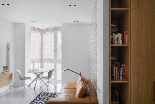 Белый интерьер с отсылкой к модернизму на адмирала Макарова ч. 1. 01