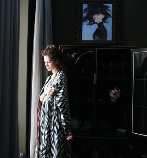 Равшана Куркова показала, как выглядит ее квартира после ремонта в Грузинском Стиле. 02