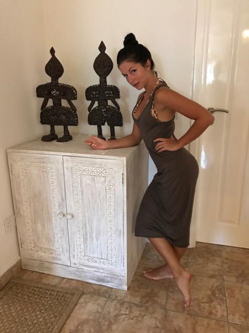 Шикарный дом, фрукты и светлые простыни: эксклюзивные фото из путешествия Нюши с женихом в Кению! 03