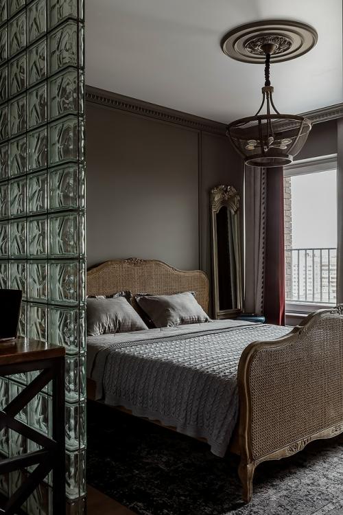 Глубокие тона, элементы лофта и современной классики. 05