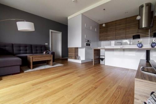 Интерьер современной квартиры, вдохновленный черно-белым кинематографом. 02