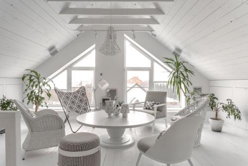 Дизайнинтерьра@Stonefloor.  Снежная Мансарда с Полосатым Медведем. 01