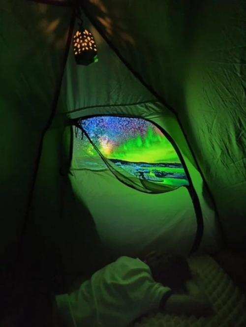 Певица Максим потихоньку оправилась после аварии, сейчас её уже лучше. 08