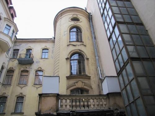 До бесёды 3 дня) и мы хотим немного рассказать об особенном месте, где она будет проходить. 01