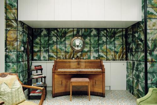 Студия Neil Mclachlan Design создала яркий интерьер стиле ар - деко, вдохновленный викторианскими зимними садами. 04