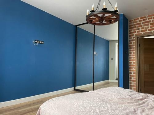 Яркий интерьер квартиры. 04