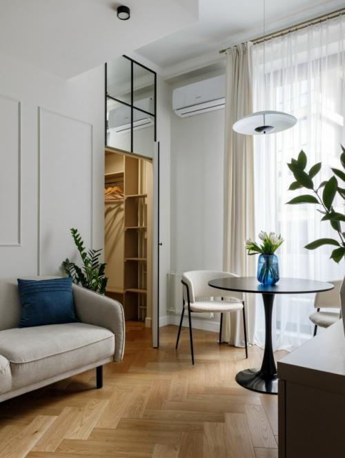 Интерьер однокомнатной квартиры сложной планировки 36 м 2 в ЖК олимпийская деревня в Москве. 07