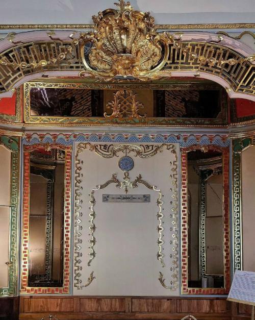 Рассказ про китайский дворец следует начать с самого главного - все интерьеры дворца подлинные. 07