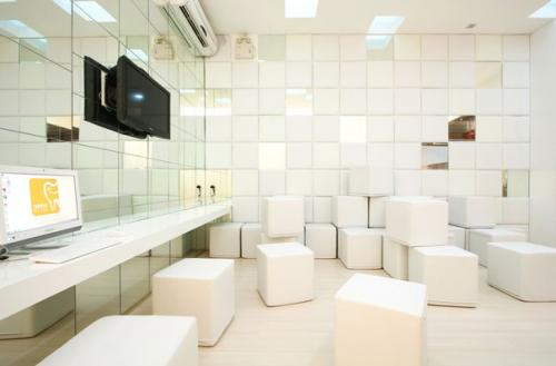 Компания Integrated Field в дизайне игровые элементы использовала. 01